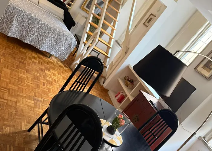 Vatican's Dreamy Loft Daire *